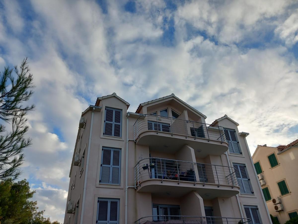 25 King'S Landing In Supetar Apartamento Exterior foto